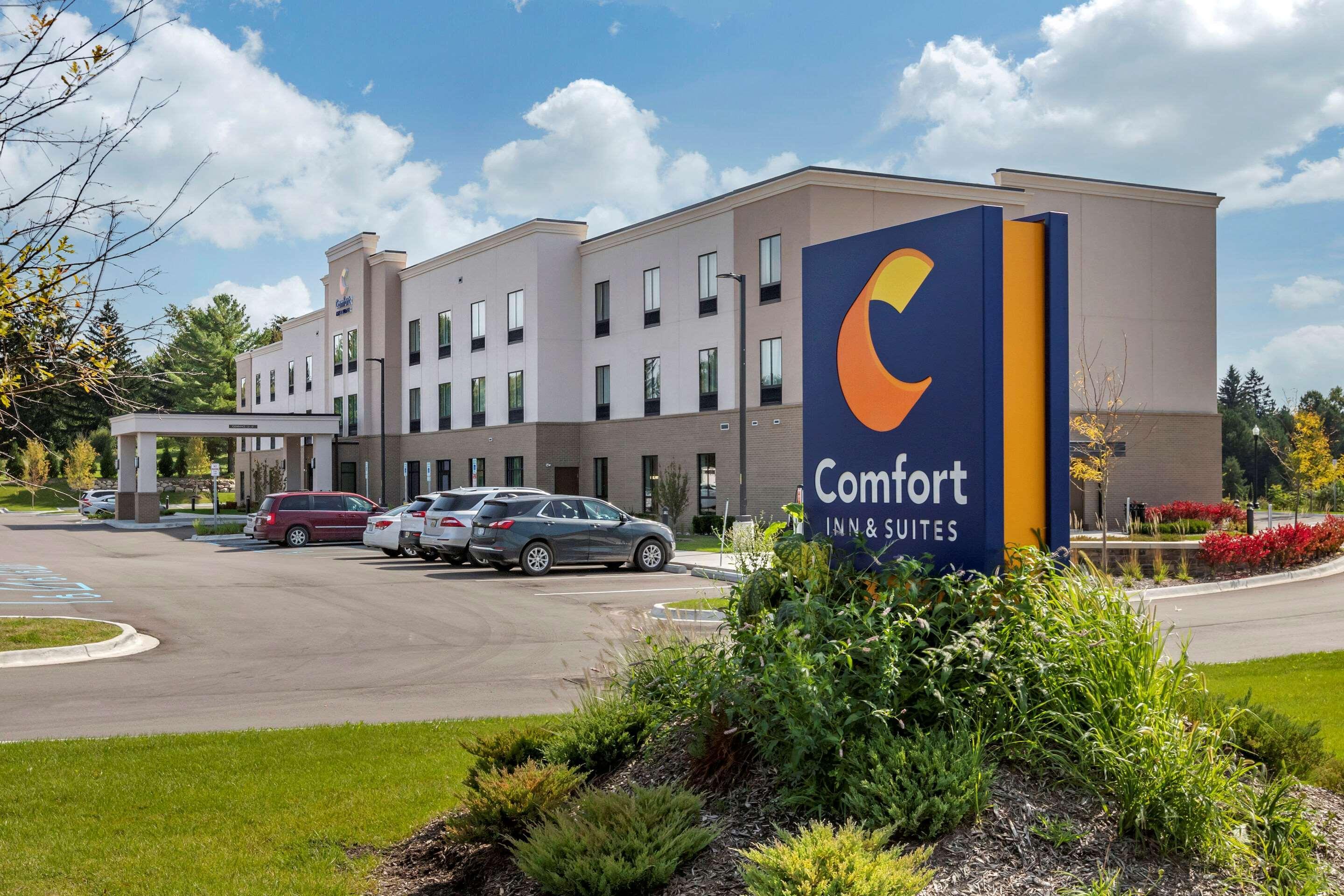 Comfort Inn & Suites Clarkston Exterior photo